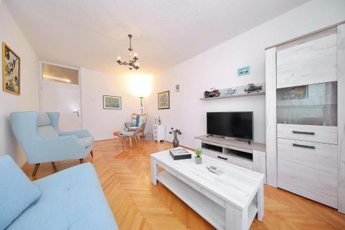 Apartments by the sea Zadar - 24422