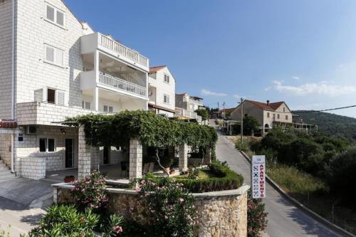 Apartments Villa Dubrovnik- Superior Studio Apartment with Terrace and Sea View