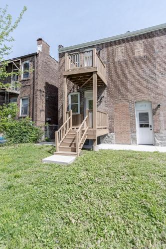 Foto Ann Avenue 3BR St Louis Home with Games and Free Parking 6