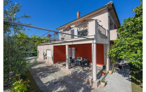 4 Bedroom Nice Home In Kastel Novi