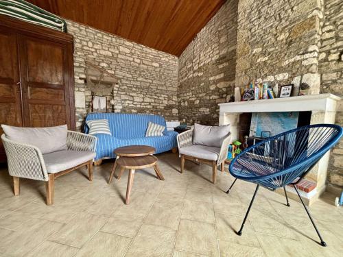 Maison rénovée 6 couchages à Saint-Pierre-d'Oléron avec cour commune - FR-1-246A-349