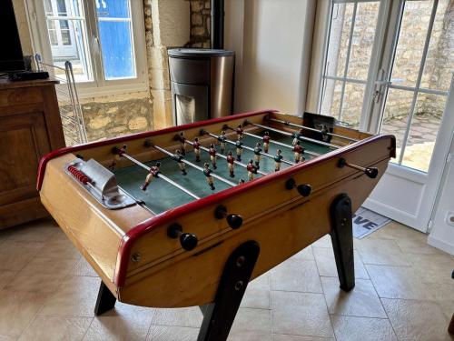 Photo de la galerie de l'établissement Deux maisons rénovées, 12 couchages, centre Saint Pierre d'Oléron - FR-1-246A-348, à Saint-Pierre-dʼOléron