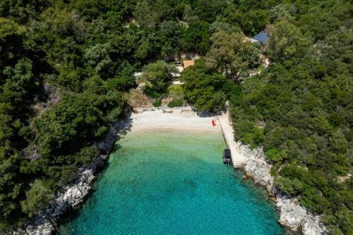 Villa Trianda a true gem just 27 steps from the beach!