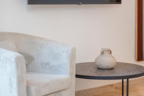 TV a/nebo společenská místnost v ubytování Chic & Modern 2BR New Pool Villa - Villa Arraya