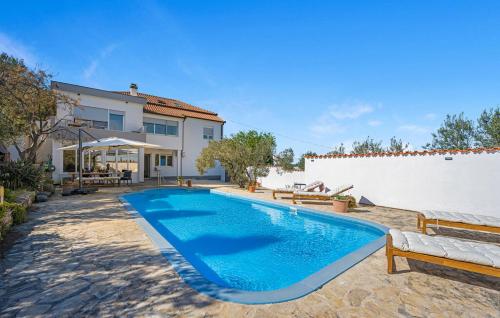 Apartment with pool 8 guests near beach Tisno Jezera Island Murter