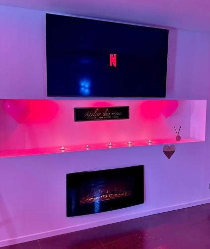 Photo de la galerie de l'établissement Suite WSPA - Nuit Inoubliable avec Jacuzzi et Sauna, à Vic-la-Gardiole