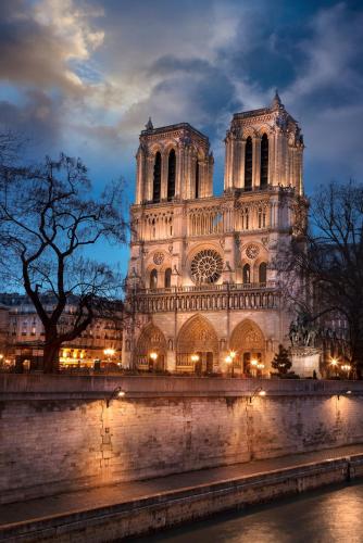Mini loft in Notre Dame district, Île Saint-Louis, Paris