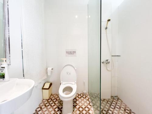 Koupelna v ubytování Alita Hotel Sanur