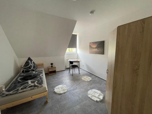 Postel nebo postele na pokoji v ubytování Monteurzimmer - Serviced Apartment in Forst