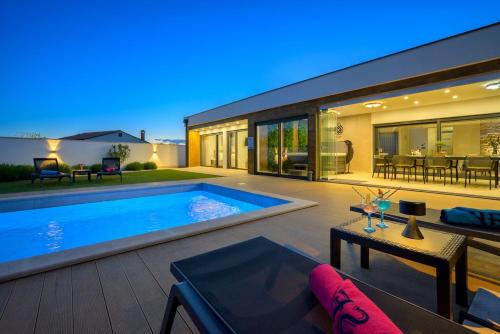 Villa Lada by Istrialux