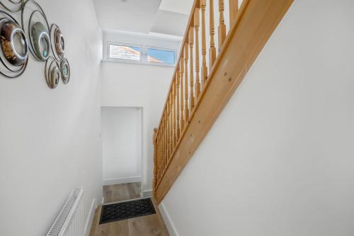 Gambar di galeri bagi Spacious 2 Bedroom Apartment in Saltash di Saltash