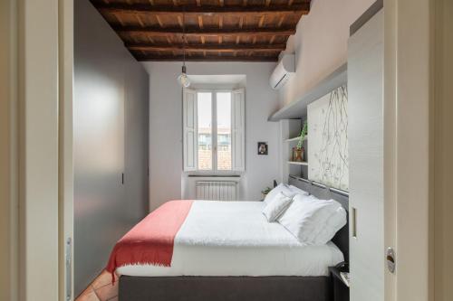 Foto iFlat Trevi Charm, Elegant & Comfy Roman Escape 1