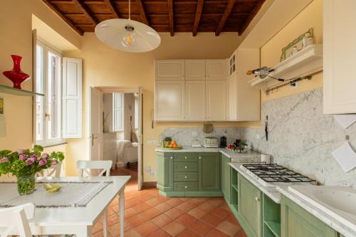 iFlat Trevi Charm, Elegant & Comfy Roman Escape