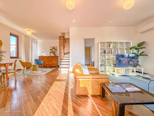 Villa Corelli - Parking and Exclusive garden