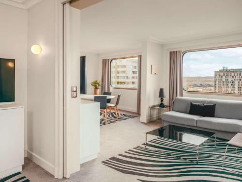 Χώρος καθιστικού στο Novotel Paris Centre Tour Eiffel