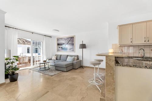 Cute Apartment in Benamara a few meters from the beach between Estepona &Marbella