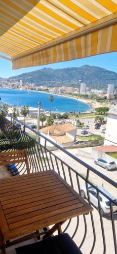 Magnifique appartement avec balcon vue mer à l'entrée d'Ajaccio