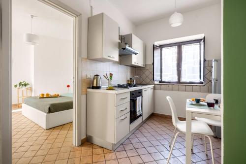 Η κουζίνα ή μικρή κουζίνα στο Didi House Duomo