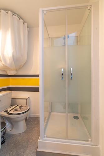 Photo de la galerie de l'établissement Appartement proche gare et prefecture, à Laval