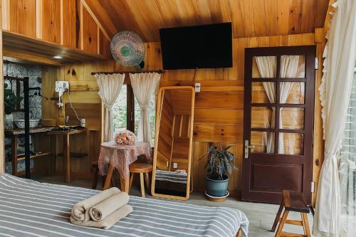Nhà bếp/bếp nhỏ tại September Garden Homestay