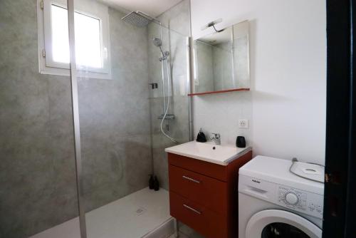 Ένα μπάνιο στο Le Spazioso - T3 Arcachon avec terrasse privative