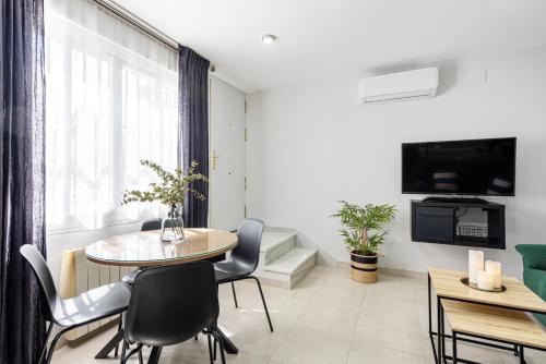 Acogedor apartamento con piscina by Rent Me