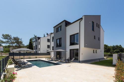 Luxury Apartment Matic II with shared Pool and Seaview