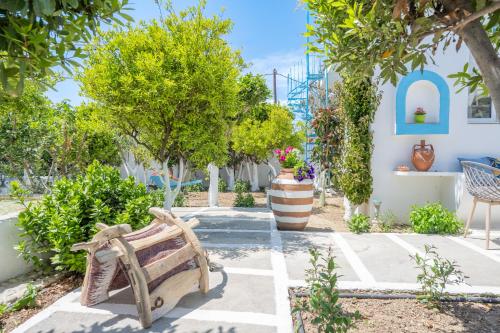 PERIVOLI 4-CHORA(5min away from the center by car)