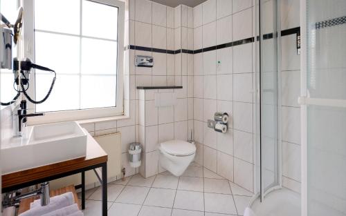 Bilik mandi di Trip Inn City Hotel Giessen