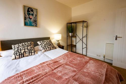 STELLA'S COTTAGE- Cute Traditional Home In South West By STAE-Homes photo 32