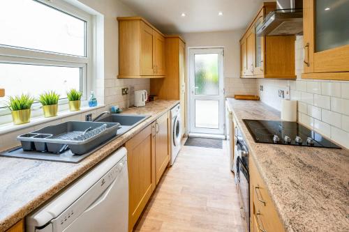 STELLA'S COTTAGE- Cute Traditional Home In South West By STAE-Homes photo 5