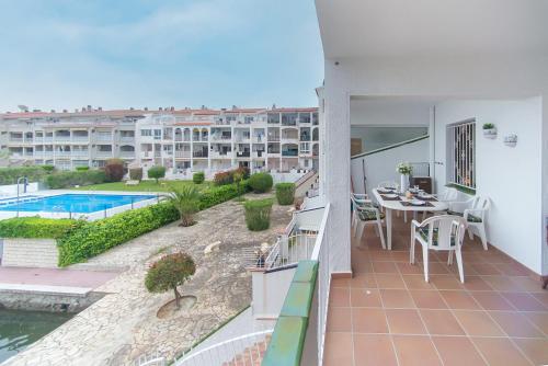 WELCS APARTAMENTO 243 EMP con terraza con vista