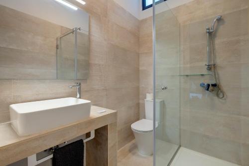 Bagno di Exclusive 2BR Valletta Apartment