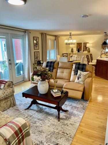 Χώρος καθιστικού στο The Beaverpond Getaway Suite