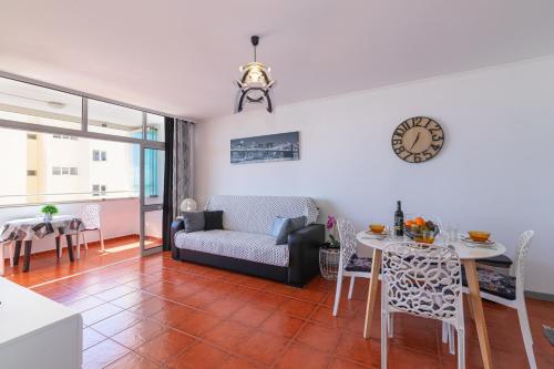Ruang duduk di Varandas da Rocha - Silhueta Citadina