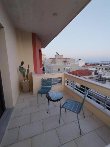 ISLAND Time Deluxe Apartment Downtown 3 floorsにあるバルコニーまたはテラス