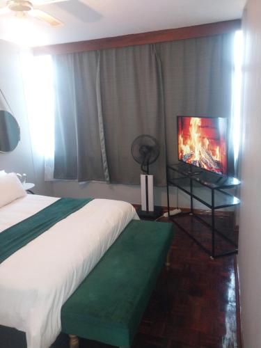 Una cama o camas en una habitación de Davenport square