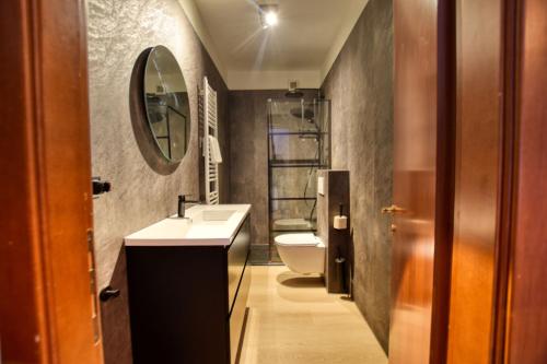 Ένα μπάνιο στο Camelia at the Lake - Acquaseria, San Siro by LoveComo