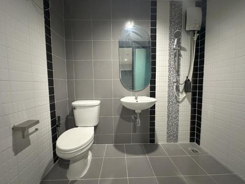 Et badeværelse på Bed-room at Suvarnabhumi Airport - Newly renovated