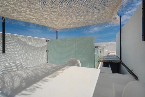 Sophisticated Paros Getaway photo 2