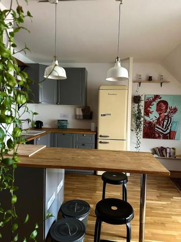 Central Art Maisonette