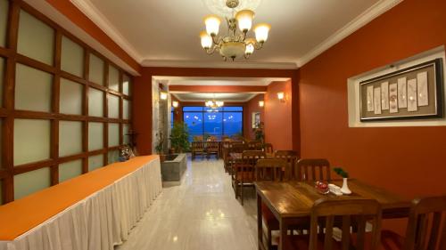 Posezení v ubytování Hotel Nagarkot Inn