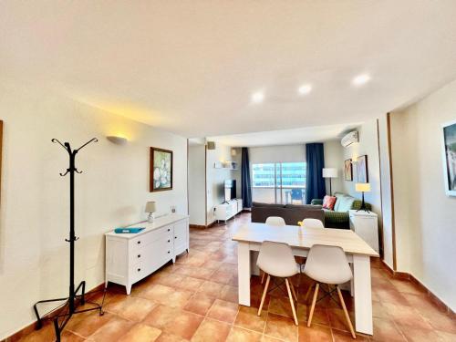 Large Apartment Side Sea View Benalbeach
