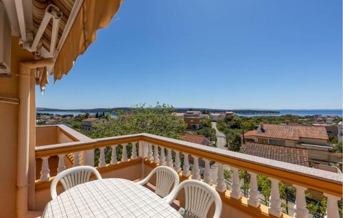 Stunning Apartment In Rab