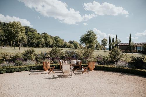 le bois de Selves - Maison authentique avec vue exceptionnelleにある庭