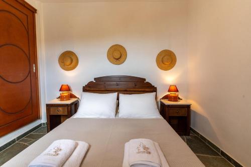 Postel nebo postele na pokoji v ubytování Mirsini Apartments in Sifnos