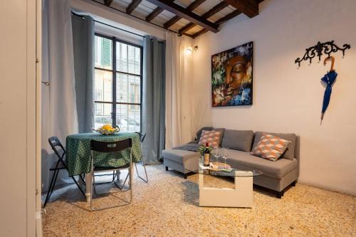Keys of Italy - F1 - Fiesolana 24 - Santa Croce one bedroom apartment for couples