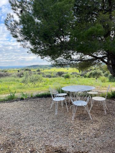 Gallery image of Le Cabanon des oliviers in Saint-Hippolyte-le-Graveyron