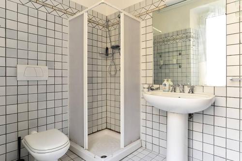 A bathroom at Colosseo Luxury Apartment