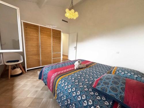 Ένα ή περισσότερα κρεβάτια σε δωμάτιο στο Casamea - Villa familiale, Piscine, Clim